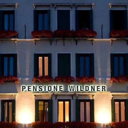 Hotell Wildner 3*